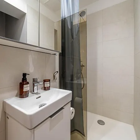 Dzīvoklis White Lux Next To The Old Town With Free Parking And High Speed Internet *