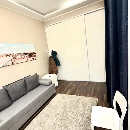 Dzīvoklis White Lux Next To The Old Town With Free Parking And High Speed Internet
